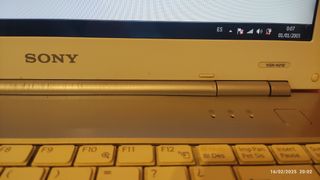 Ordenador portátil Sony VGN-N21E