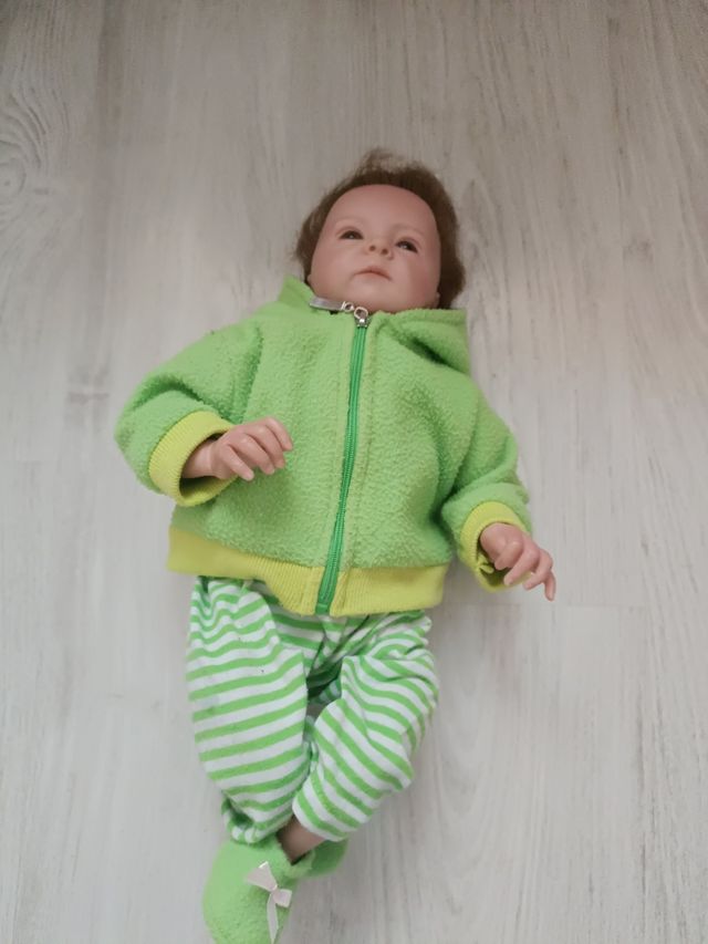 Baby doll Reborn, vestiti verdi