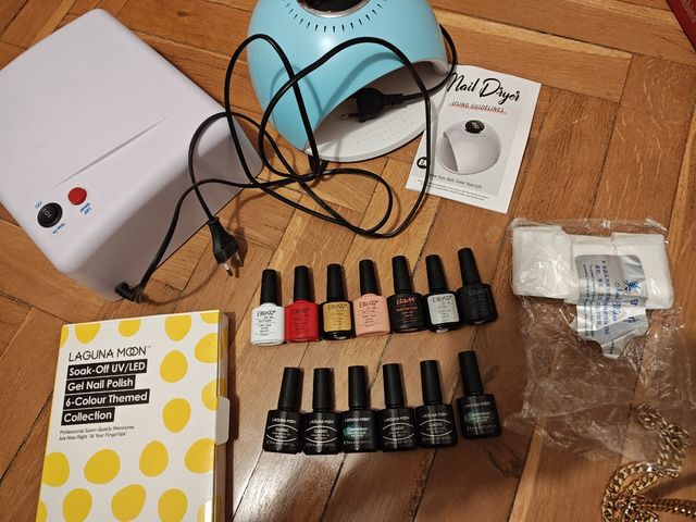 Kit manicura:  2 secadores y esmaltes y  más