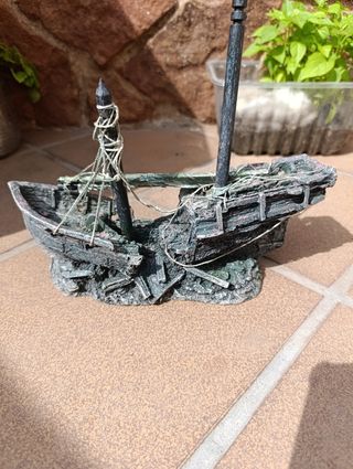 4 figuras de Decoración pecera barco