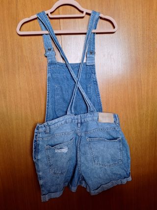 Short Vaqueros Rotos
Peto vaquero corto 
