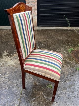 Muebles de salon de caoba.