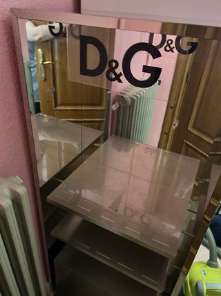 Estantería espejo D&G (Dolce & Gabbana)