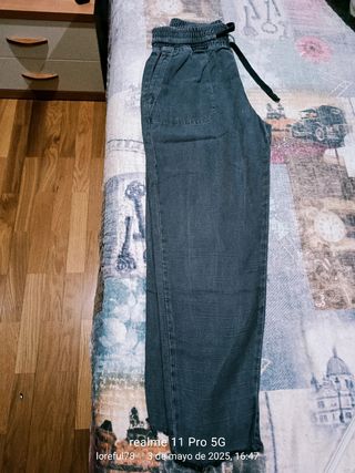 Pantalón Zara 