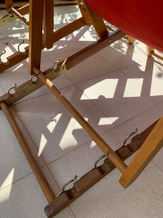 2 Hamacas de madera rojas