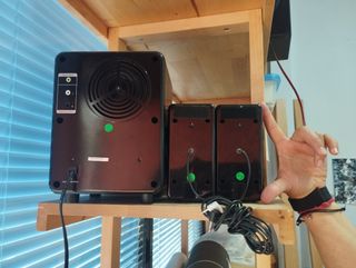 Soporte TV articulado metálico