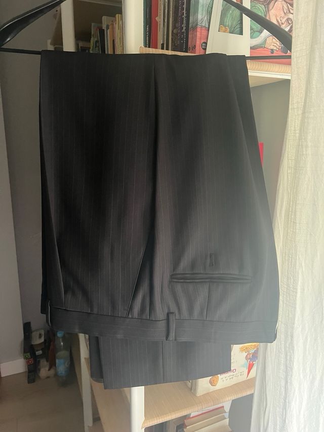 Traje caballero rayas negras