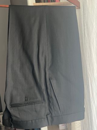 Traje caballero gris - chaleco
Usado una vez