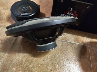 Altavoces Sony , Pioneer y Kenwood Subwoofer
