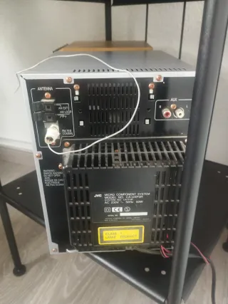 Minicadena JVC plata - CD, Radio, Altavoces