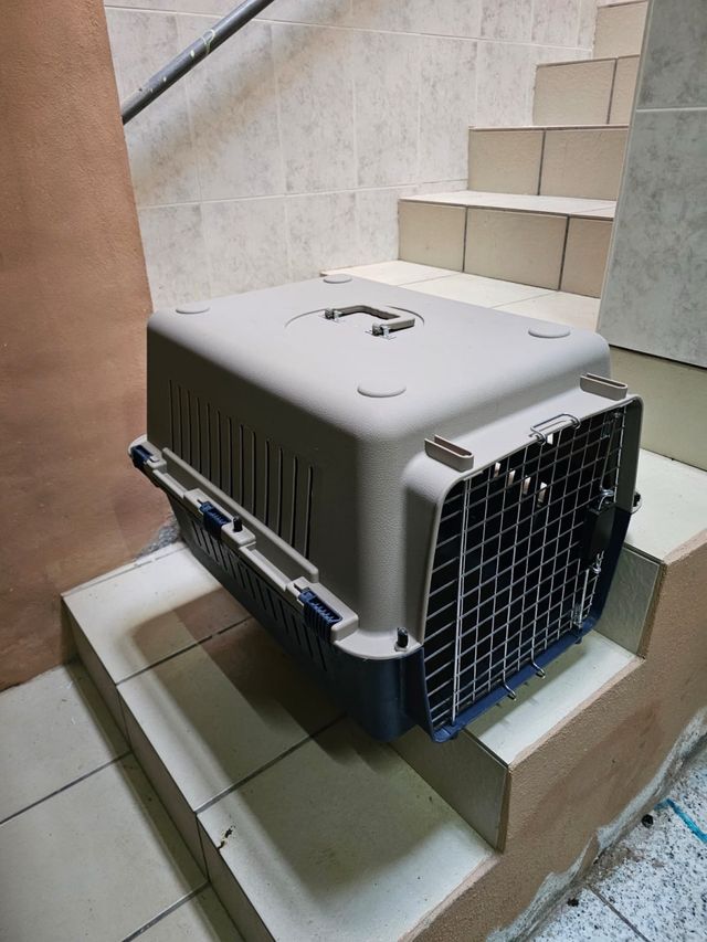 Transportín grande beige y azul