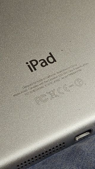 Ipad Mini 1 32GB sin pantalla para piezas