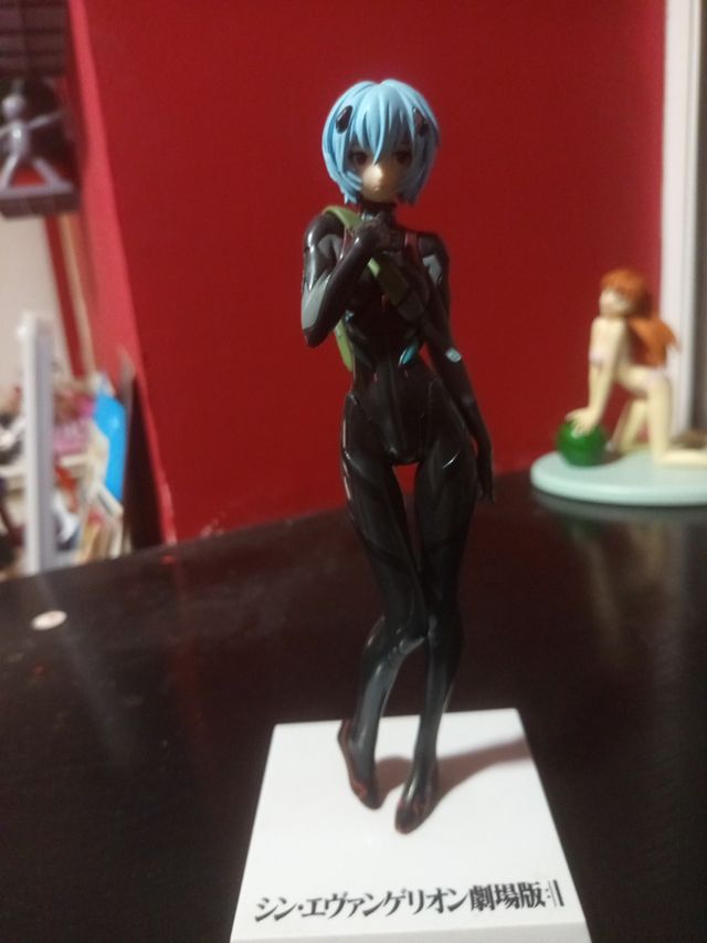 Figura di Rei Ayanami Evangelion con scatola