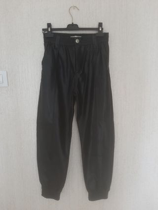 Pantalones jogger piel negros