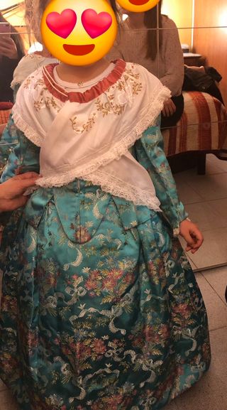 Traje de fallera niña