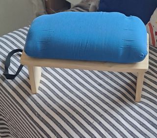 Banco de yoga-meditación plegable