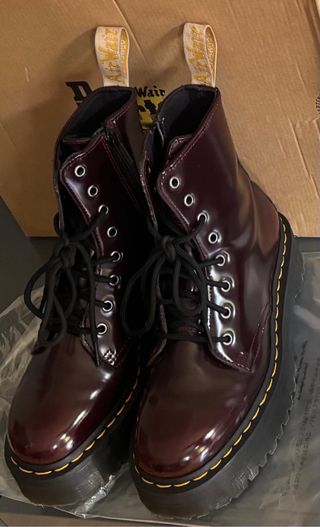 Botas Dr. Martens V Jadon II Cherry Red Oxford Rub Off