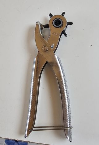 Pinza fusellatrice per cintura