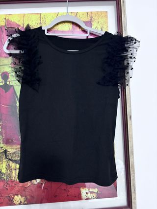 Camiseta sin mangas con filo de plumeti