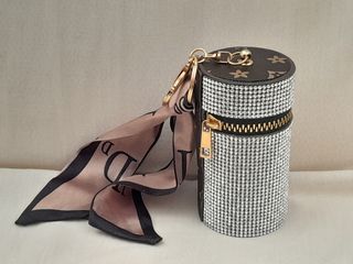 Llavero con estuche brillante