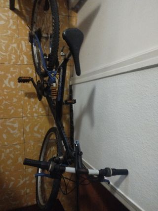 Bicicleta de monta doble suspensión