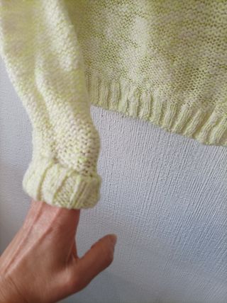 Suéter amarillo mujer