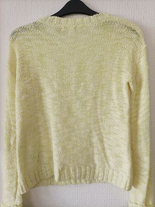 Suéter amarillo mujer