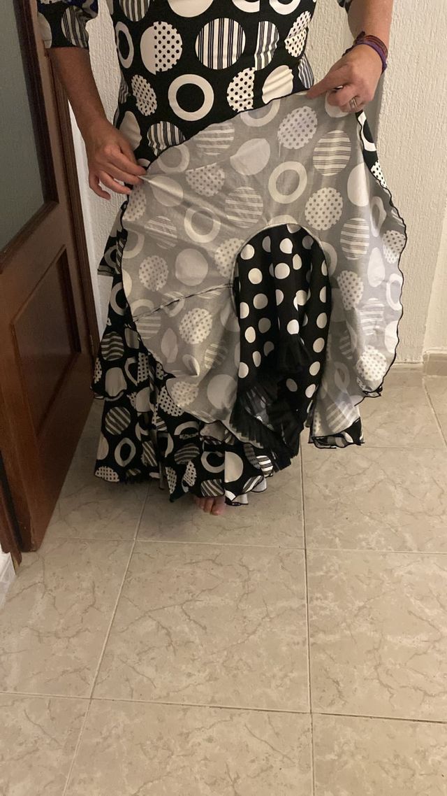 Traje Flamenca lunares blanco-negro