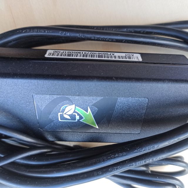 Cargador Delta Electronics Inc. N7908