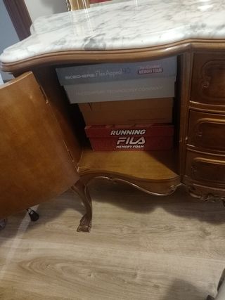 Aparador clásico mármol blanco