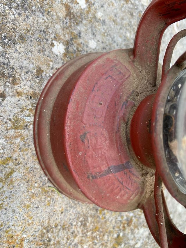 Lampara de aceite antigua. Quinqué