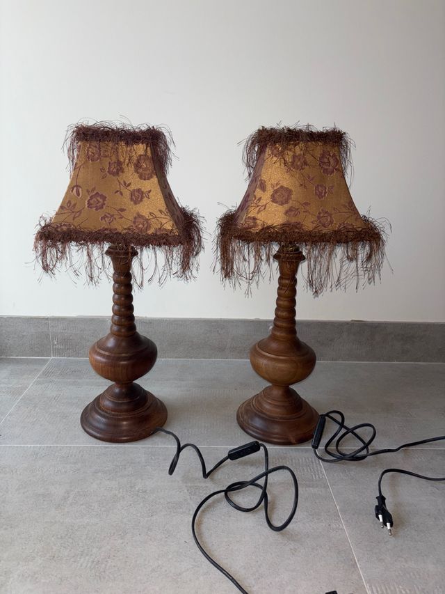 2 Lámparas vintage madera