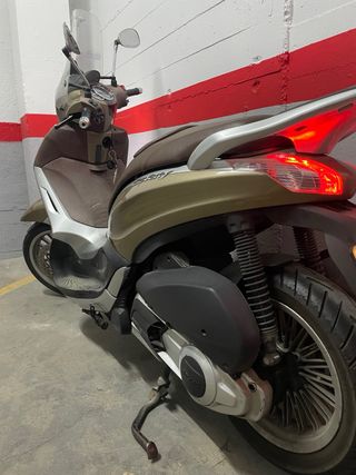Moto Piaggio Beverly 300ie ABS