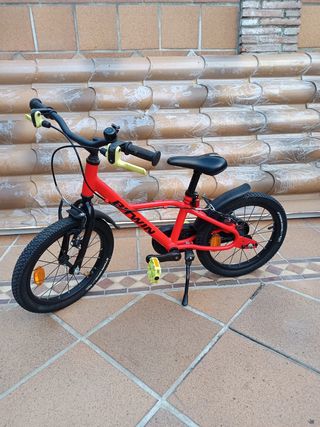 Bicicleta Btwin 16" roja
