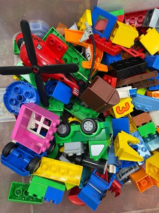 LEGO Duplo: 2 cubos + 2 bases