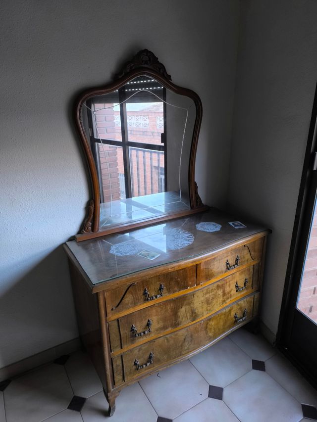 TOCADOR VINTAGE  Es superbonito