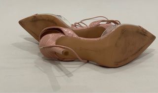 Zapato de tacón rosa