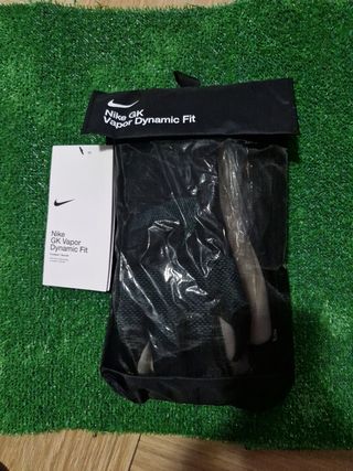 Guantes portero profesional fútbol. NIKE ACC