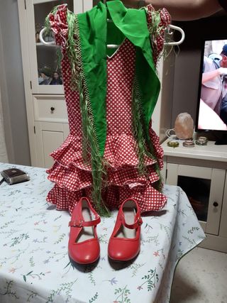 Traje Flamenca niña rojo lunares + zapatos