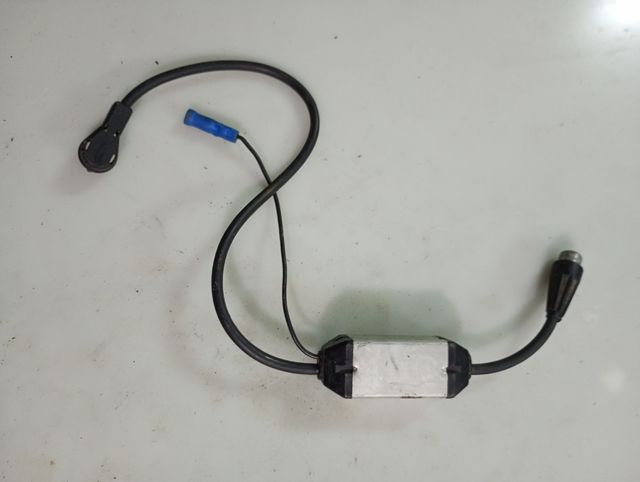 AMPLIFICADOR RADIO COCHE UNIVERSAL