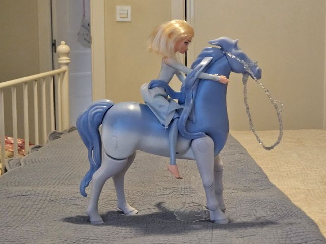 Disney Frozen 2 Elsa y Nokk Acuaticos