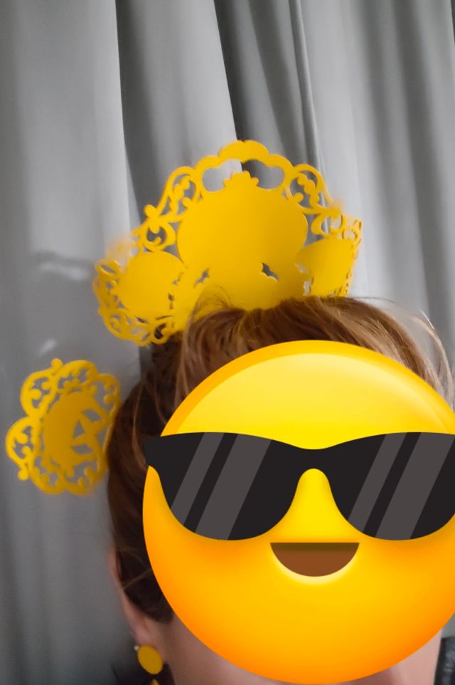 Peinetas y pendiente flamenca amarillo 