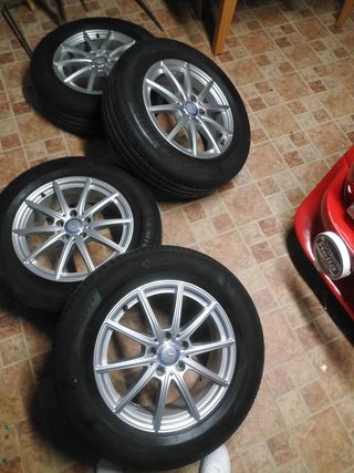 4 llantas Mercedes 215/65R17