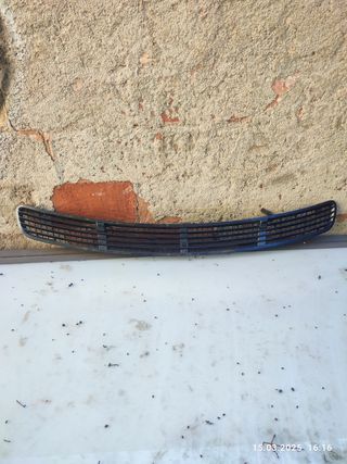 Rejilla de capot mercedes w211