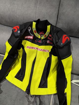 Mono cuero AG10 Moto 2 piezas, guantes y sotomono.