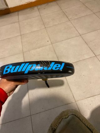 Pala Bullpadel Avantline Black Dragon 2.0 reparada
