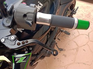 Kawasaki Z750 - Moto 2008 80.000 km