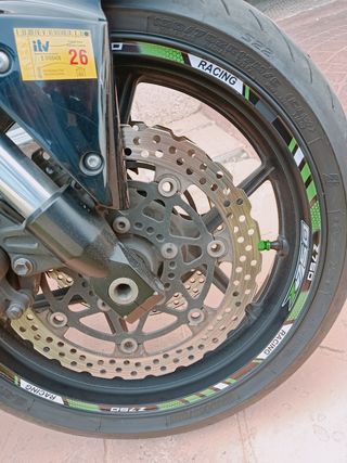 Kawasaki Z750 - Moto 2008 80.000 km