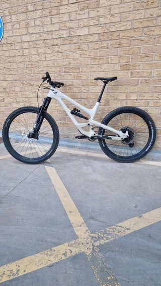 YT Capra Pro 2021