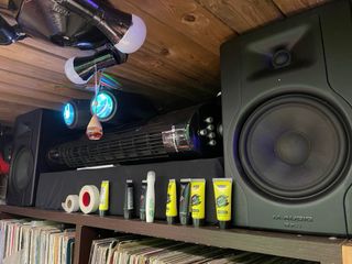 Altavoz activo estudio  2 unidades.